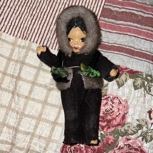 Vintage composition Eskimo doll 7” Inuit